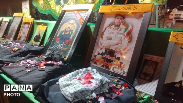 طنین دوباره شعارهای وفاداری در نورآباد؛ نود و هشتمین شب بیعت با رهبر انقلاب