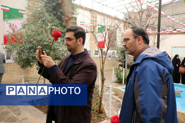 جلوه‌هایی از تجدید میثاق اصحاب رسانه قم با آرمان‌های امام خمینی(ره)