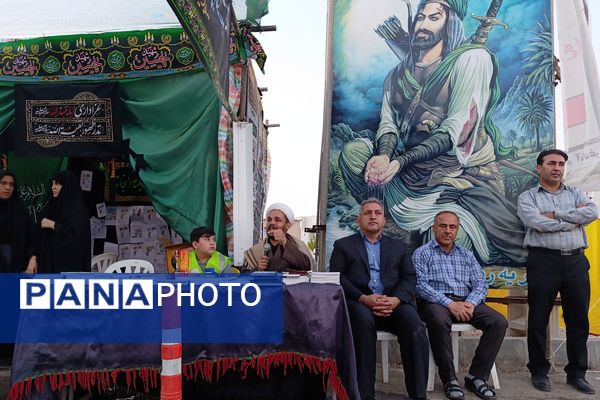 خدمت‌رسانی دانش‌آموزان و فرهنگیان شهرستان اسلام آباد غرب در مواکب اربعین حسینی