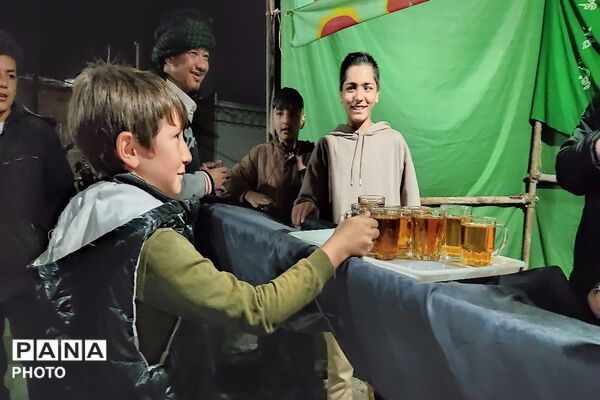 خدمت رسانی موکب حسینیه شهدای شهر بار نیشابور در اجتماعات شبانه