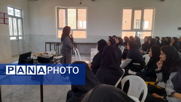 اولین جلسه مشاوره تحصیلی در مدرسه مشکات خواف