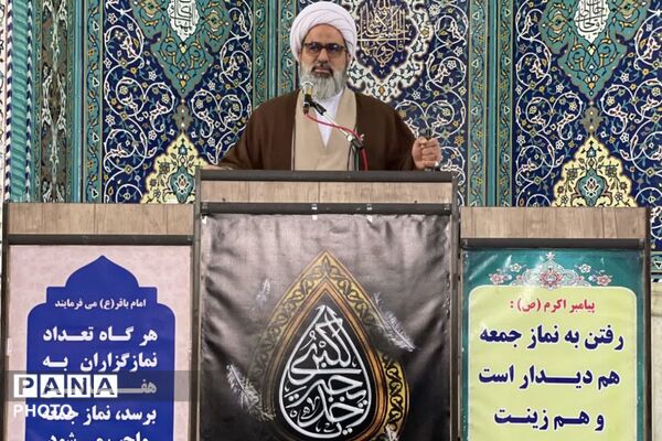 حضور فرهنگیان مردم روزه دار و متدین در نمازجمعه شهرستان ملارد