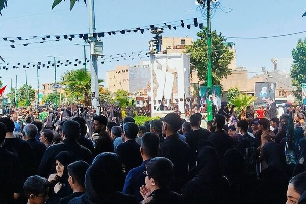 تجلی عشق حسینی مردم کوهدشت در روز عاشورا