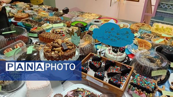 جشنواره کیک و دسر و شیرینی در مدرسه حضرت معصومه(ص) در اسلامشهر
