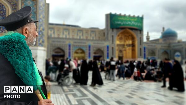 حرم نورانی و دل‌های مشتاق در کنار امام رضا (ع)