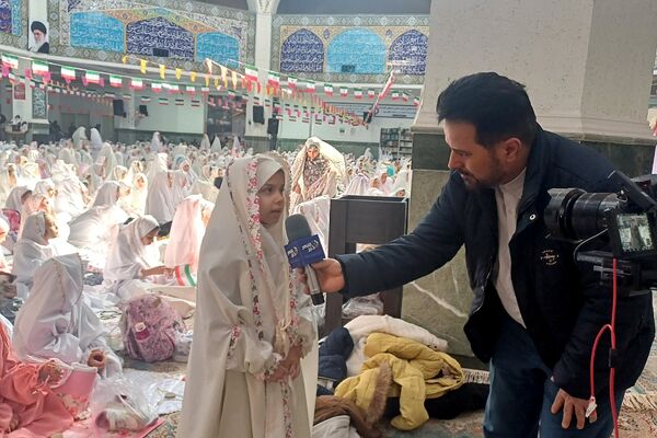 برگزاری جشن تکلیف مختص ۱۰۰۰ دانش‌آموز دختر در مسجد سلمان فارسی