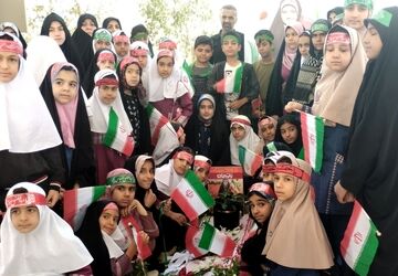تجدید میثاق با شهیده دانش‌آموز فاطمه موحدان در یزد