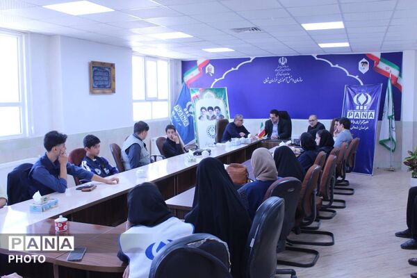 دیدار مدیرکل آموزش‌وپرورش خراسان شمالی با خبرنگاران دانش‌آموز پانا