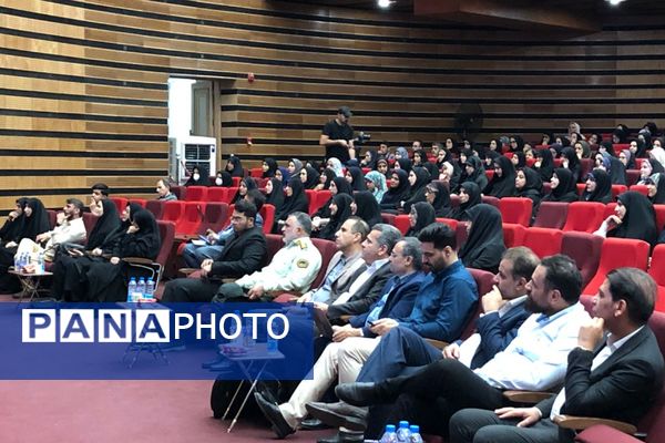 کارگاه آموزشی پیشگیری از آسیب‌های فضای مجازی در ایوان ری شهرری