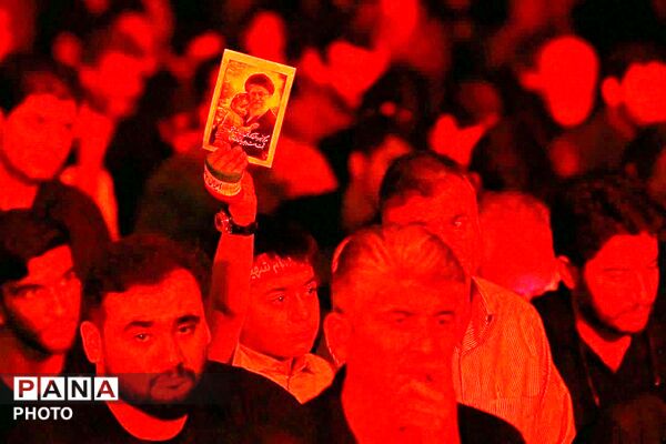 مراسم یادبود شهدای خانواده رهبر شهید در حرم حضرت عبدالعظیم حسنی علیه السلام 