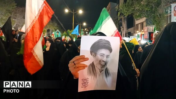 مردم خستگی ناپذیر خرم آباد تا روز پیروزی خیابان را رها نخواهند کرد