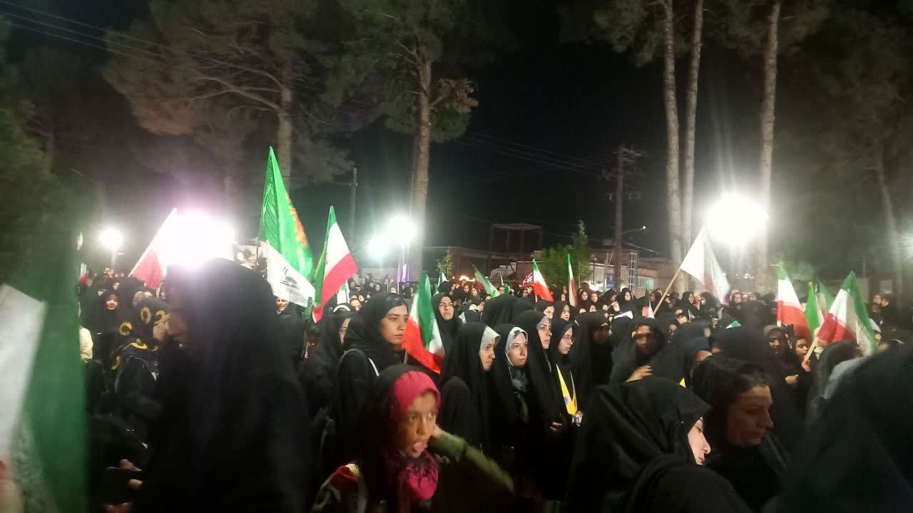 چهل و دومین شب حضور خلیل آبادی ها در میدان
