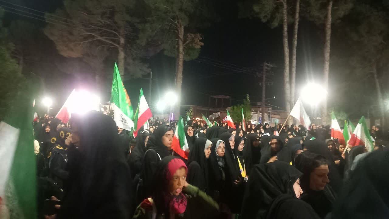 چهل و دومین شب حضور خلیل آبادی ها در میدان