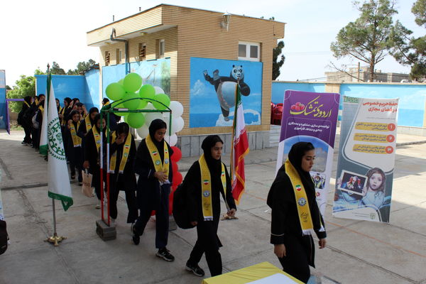 برگزاری اردوی تمشک در شهرستان گرمه 
