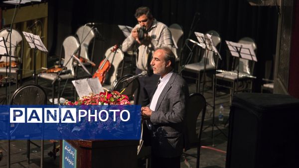 تقدیر و تجلیل از ستارگان درخشان هنرستان هنرهای زیبای اصفهان