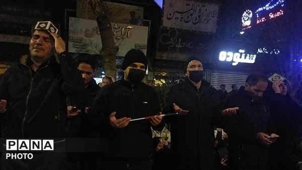 نیشابوری ها قرآن ها را به سر گرفتند-۲