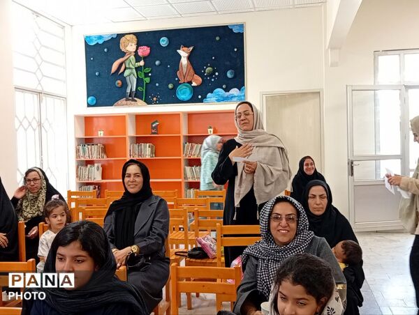 ویژه برنامه یک قاب لبخند در کانون پرورش فکری شماره ۴ یزد