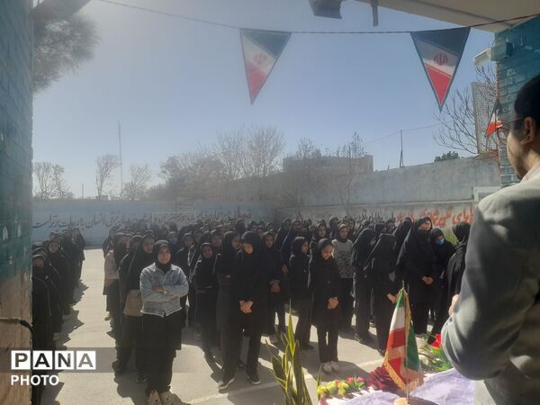 تقدیر از برگزیدگان استانی ششمین جشنواره پژوهش‌سراهای خراسان رضوی در باخرز