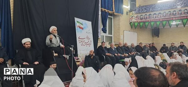 نوگلان سرابی در مراسم سوگواره رهبر شهید و شهدای دانش‌آموز
