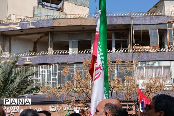 کبوتران عاشق به امام شهیدشان پیوستند