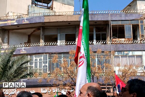 کبوتران عاشق به امام شهیدشان پیوستند