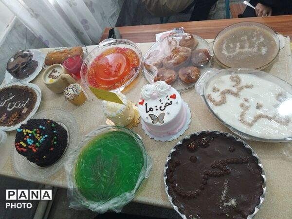 جشن آموزشی فعل‌های ماضی و مضارع در آموزشگاه نماز