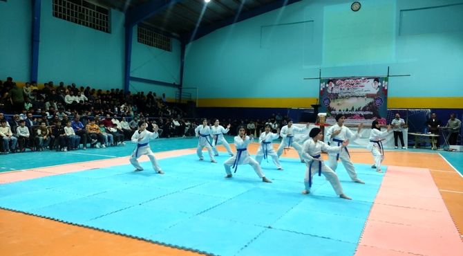 افتتاحیه سالن ورزشی شهید مدنی شهر صالح‌آباد