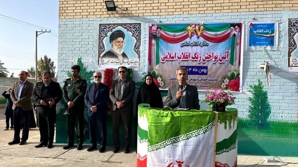 طنین زنگ گلبانگ انقلاب در مدارس شهرستان دشتی