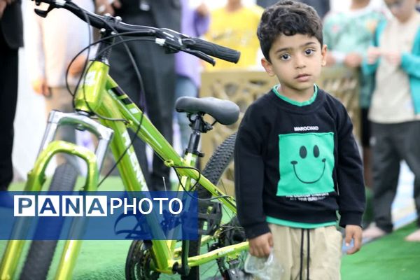 همایش پیاده‌‌‌‌روی خانوادگی در پارسیان