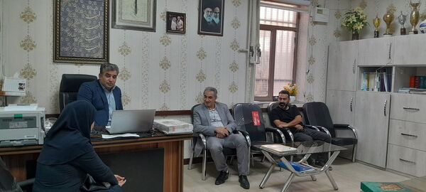 دیدار ماهانه اولیا با دبیران در شهیدستان انقلاب اسلامی ناحیه ۳ کرج