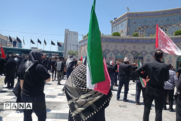 مشهد در سوگ؛ بدرقه باشکوه رهبر شهید انقلاب در جوار بارگاه رضوی/۲