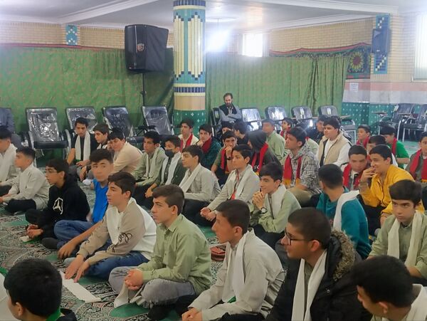 برگزاری مراسم افطار و یادمان شهدا با حضور مدیر آموزش و پرورش در مدرسه شهید مرتضوی  شهرستان قدس