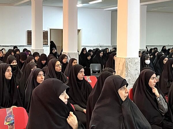 برگزاری همایش تبیینی آشنایی دانشجومعلمان قم با قوانین گزینش


