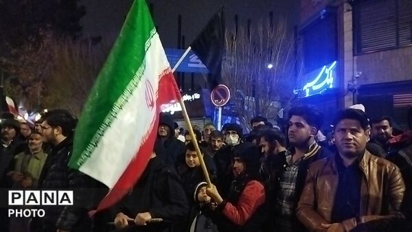قاب هایی از حضورـ۳