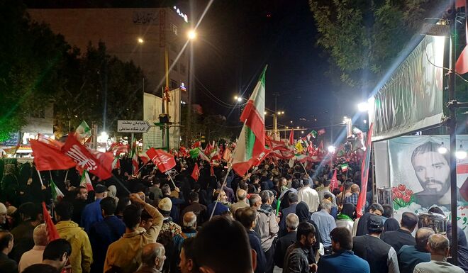 خیابان انقلاب؛ قاب ماندگار حضور مردم لرستان در رسانه های ملی