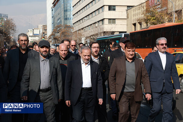 حضور وزیر آموزش و پرورش در راهپیمایی محکومیت اقدامات تروریستی علیه ملت ایران