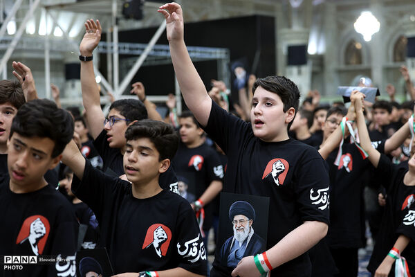 برگزاری همایش بزرگ جمع‌خوانی دانش‌آموزان با اجرای سرود و نوحه حماسی «باید برخاست»
