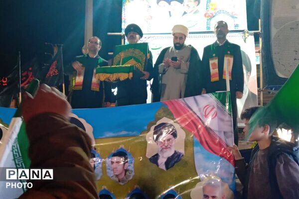 برگزاری تجمعات شبانه مردم فیروزکوه در پنجاه و پنحمین شب در میدان معلم