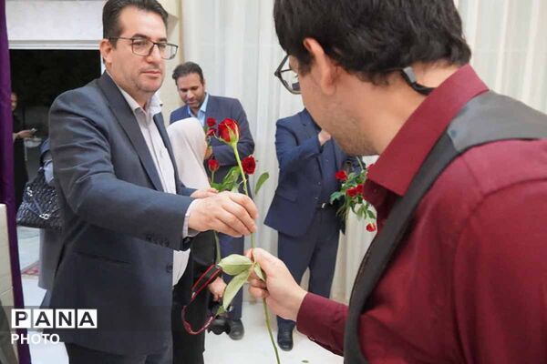 تجلیل از خبرنگاران و فعالان رسانه‌ای بجنورد به مناسبت روز خبرنگار