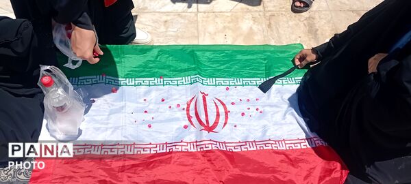 تجدید بیعت بانوان روستای سنگان با آرمان‌های شهدا