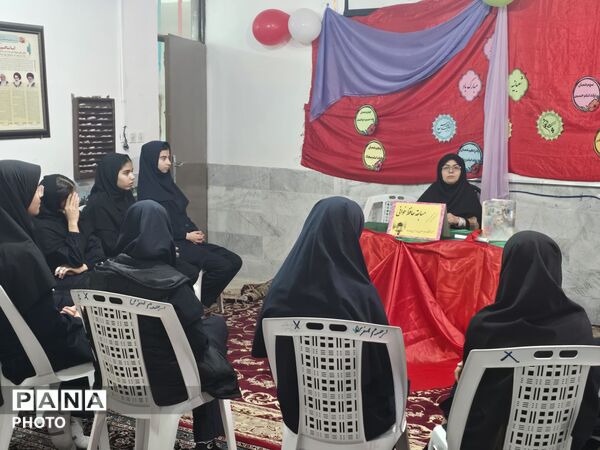 مرحله آموزشگاهی مسابقات حافظ خوانی در خلیل آباد