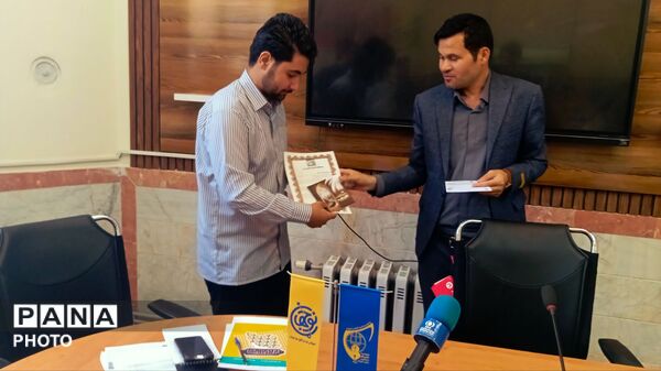 هم اندیشی اعضای انجمن اسلامی دانش‌آموزی با حضور معاون پرورشی و تربیت بدنی زاوه