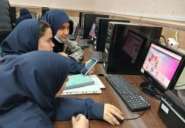 برگزاری لیگ علمی پایا در دبیرستان شهید تیمسار فلاحی ناحیه 1 کرج