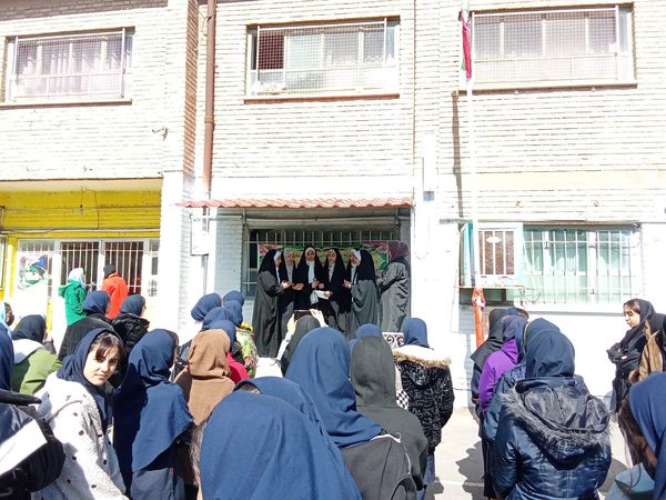 اجرای دعای ربنا و حضور مبلغین به مناسبت ماه مبارک رمضان در دبیرستان توحید یک