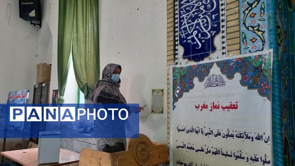 نظافت مسجد پنج تن آل عبا توسط اعضای بسیج