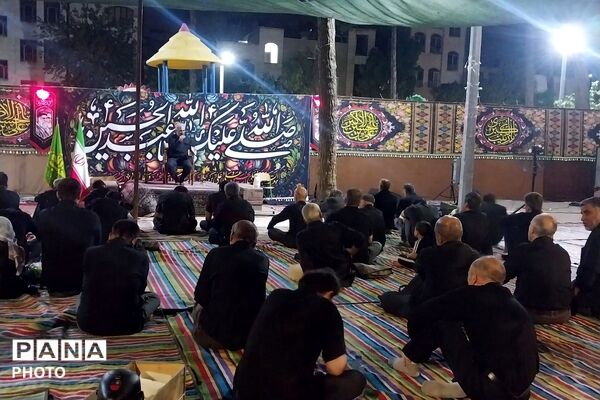 گردهمایی شبانه در محله ۱۳ آبان شهرری 