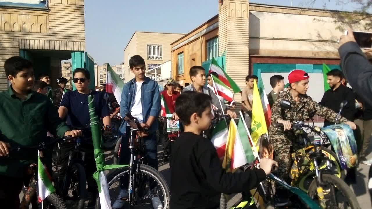روایتی تصویری از مسیر همدلی؛ در کاروان دوچرخه‌سواری