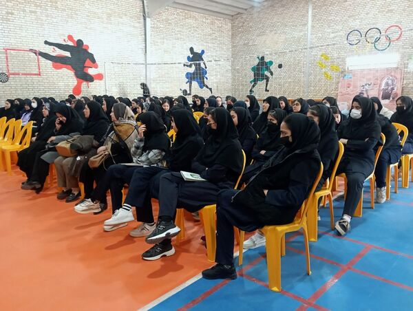 برگزاری جلسه آموزش خانواده با موضوع هدایت تحصیلی پایه نهم در قوچان
