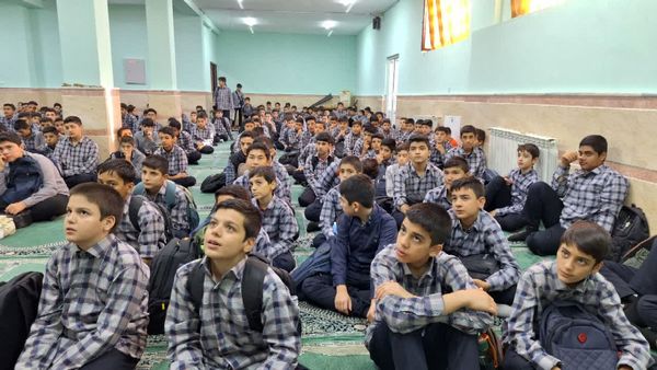 جشن سالروز میلاد امام حسن عسگری(ع) در دبیرستان شادیان