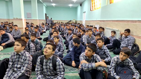 جشن سالروز میلاد امام حسن عسگری(ع) در دبیرستان شادیان